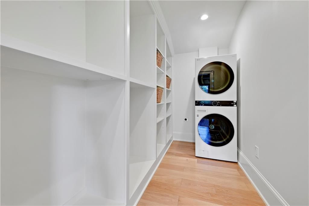 9440 Manor Road — photo 33