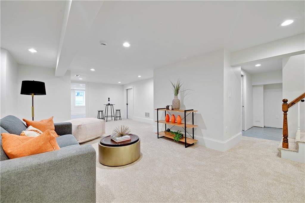 9440 Manor Road — photo 38