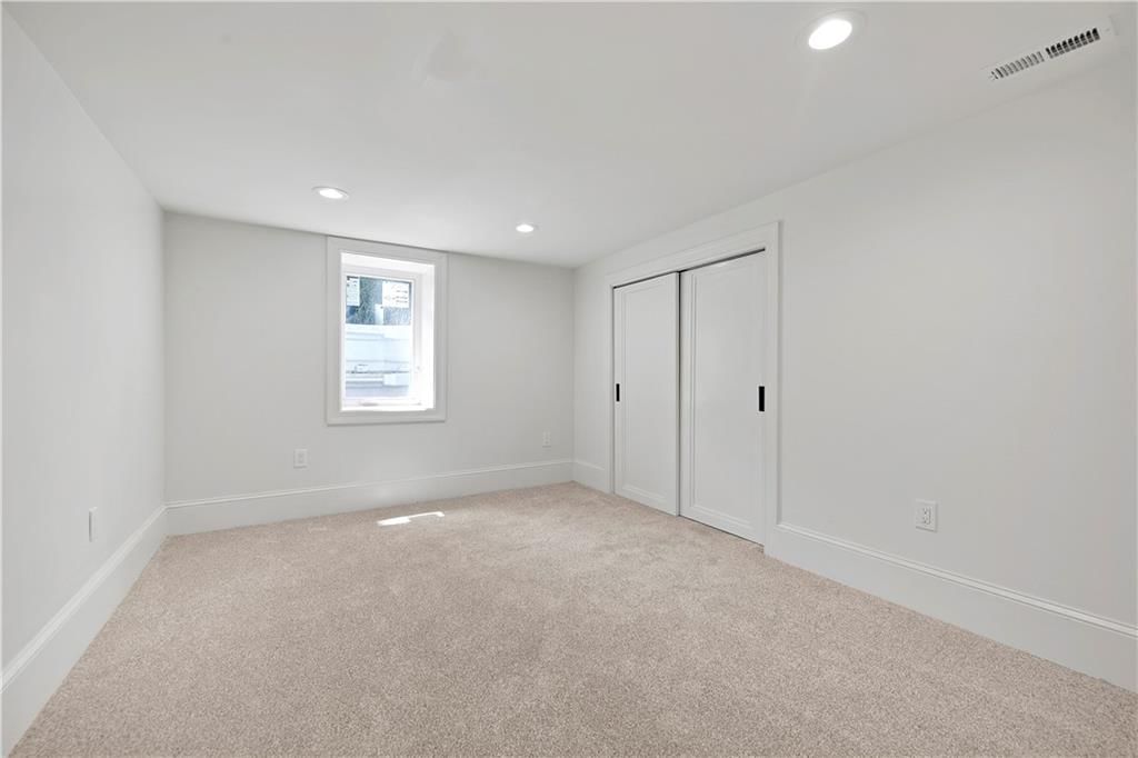 9440 Manor Road — photo 42