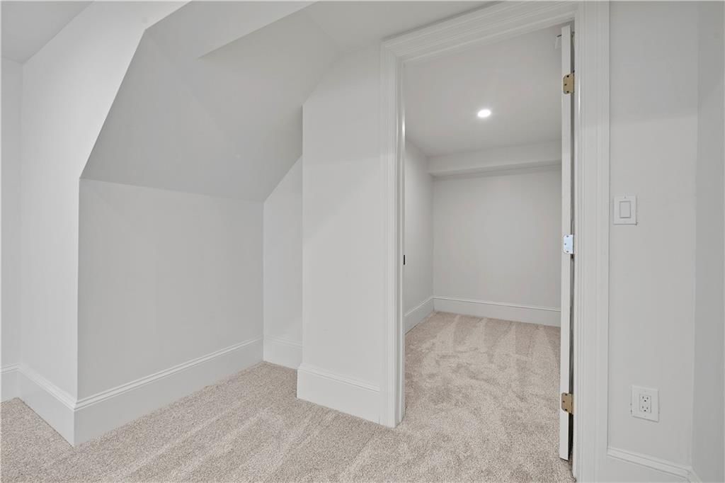 9440 Manor Road — photo 44
