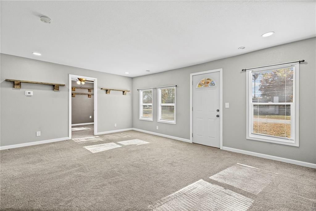 417 E 4th Avenue — photo 12