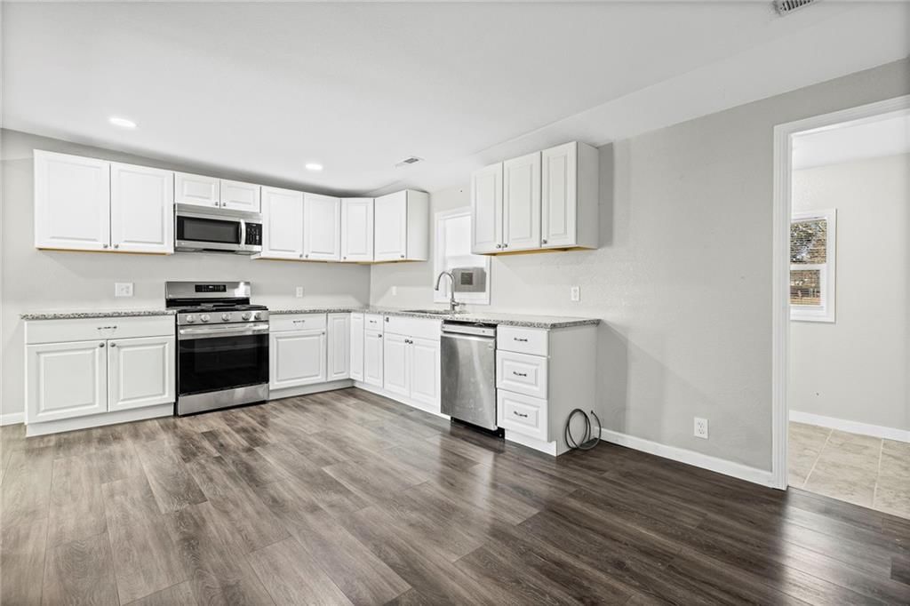 417 E 4th Avenue — photo 19