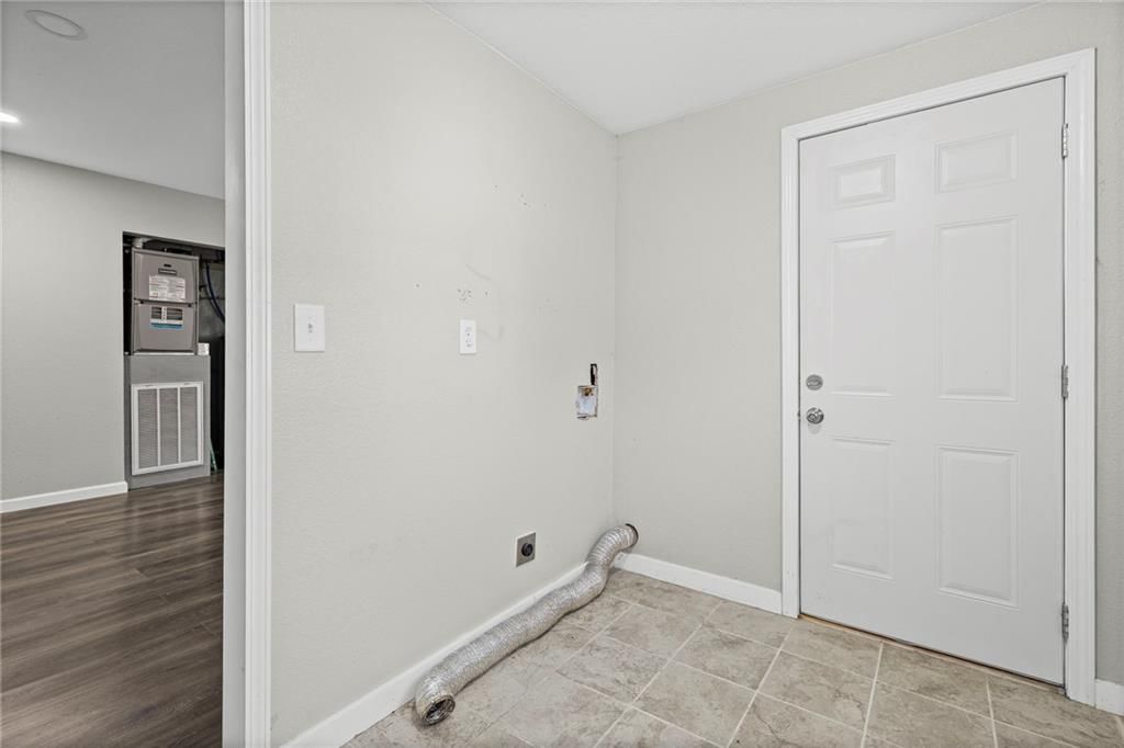 417 E 4th Avenue — photo 30