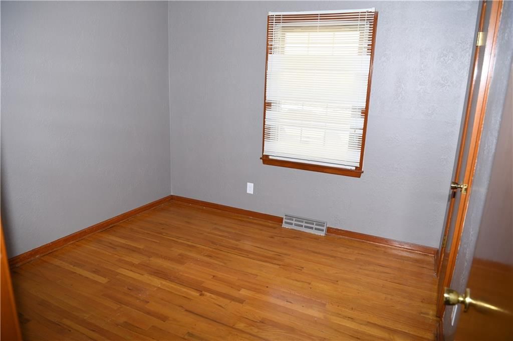 13218 Craig Avenue — photo 9