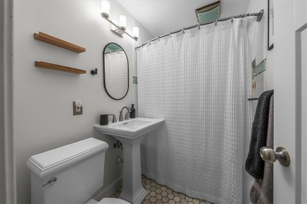 4214 W 59th Street — photo 13