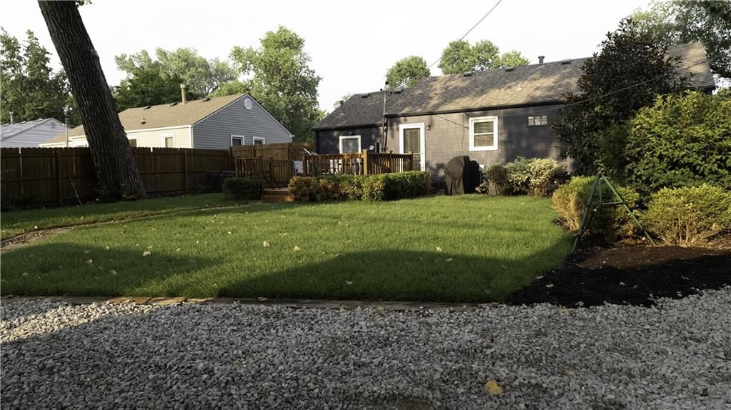 Photo 13 of 13 - 7636 Robinson Street