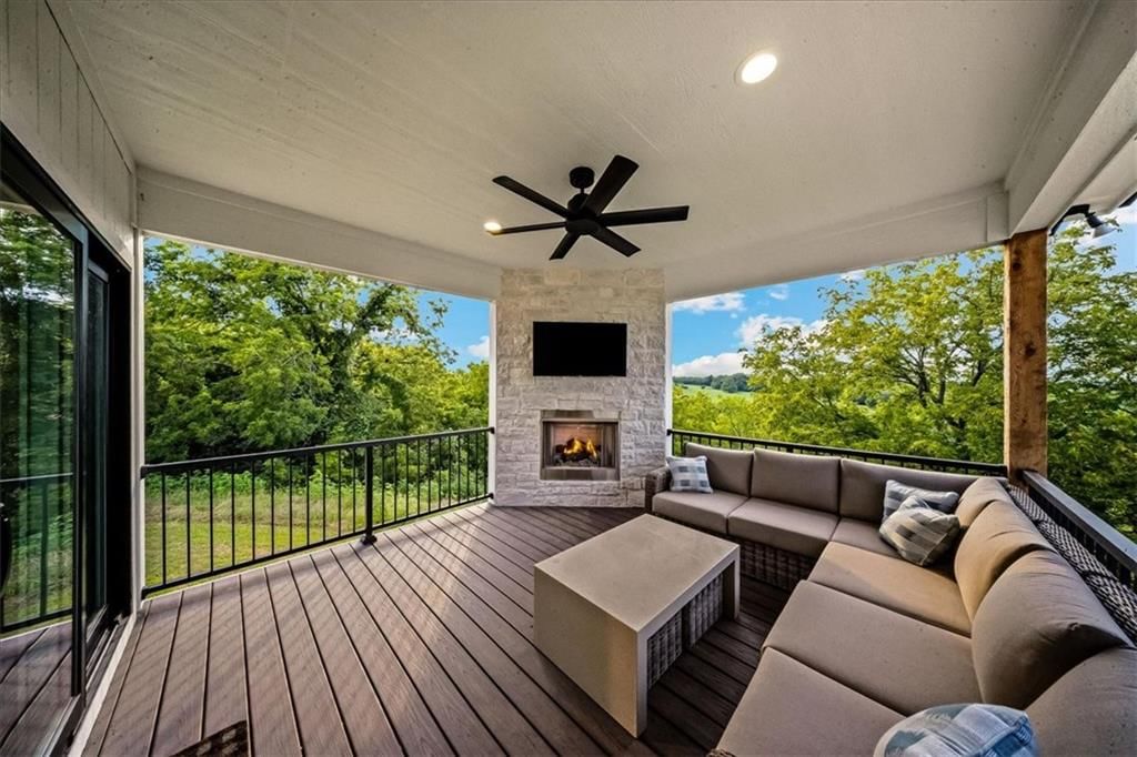 Photo 13 of 40 - 31215 E 219th Street