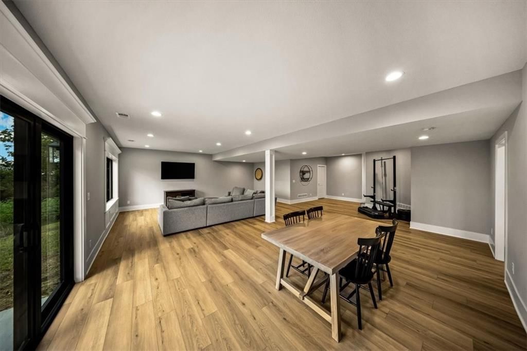 Photo 29 of 40 - 31215 E 219th Street