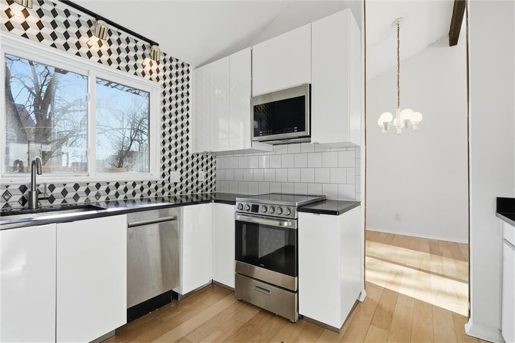 2704 University Drive — photo 9