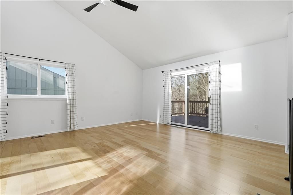 2704 University Drive — photo 15