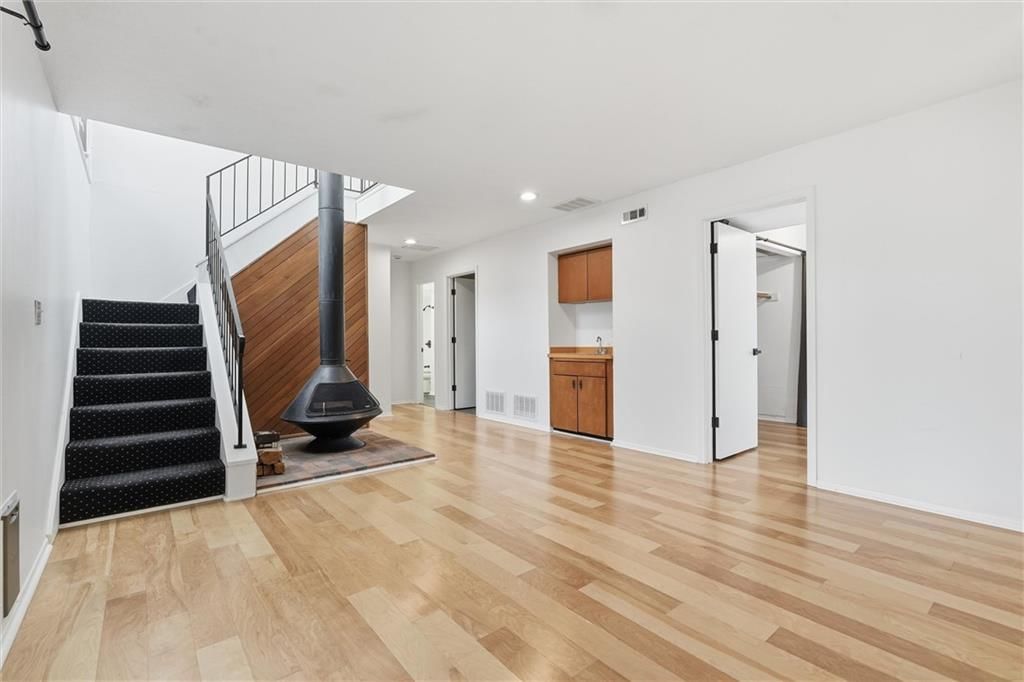 2704 University Drive — photo 33