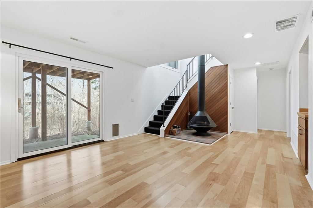 2704 University Drive — photo 34