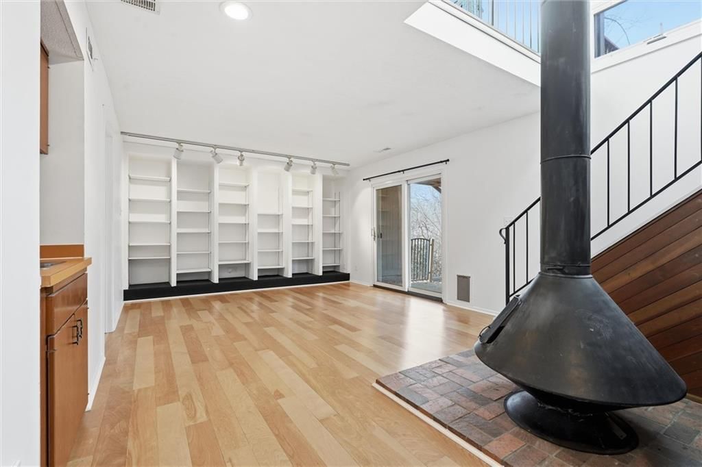 2704 University Drive — photo 35
