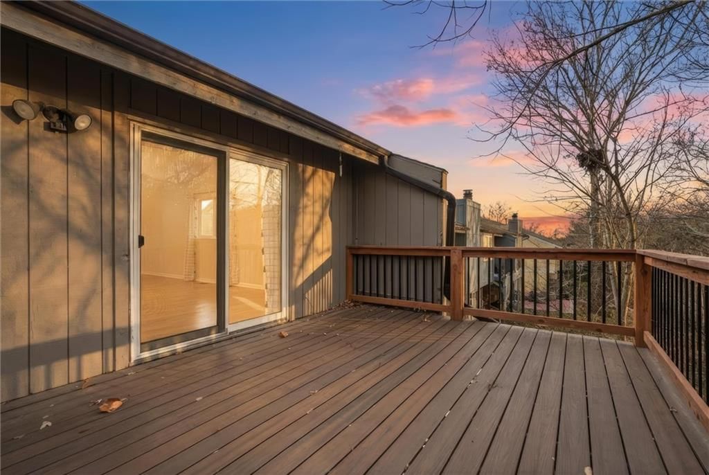 2704 University Drive — photo 39