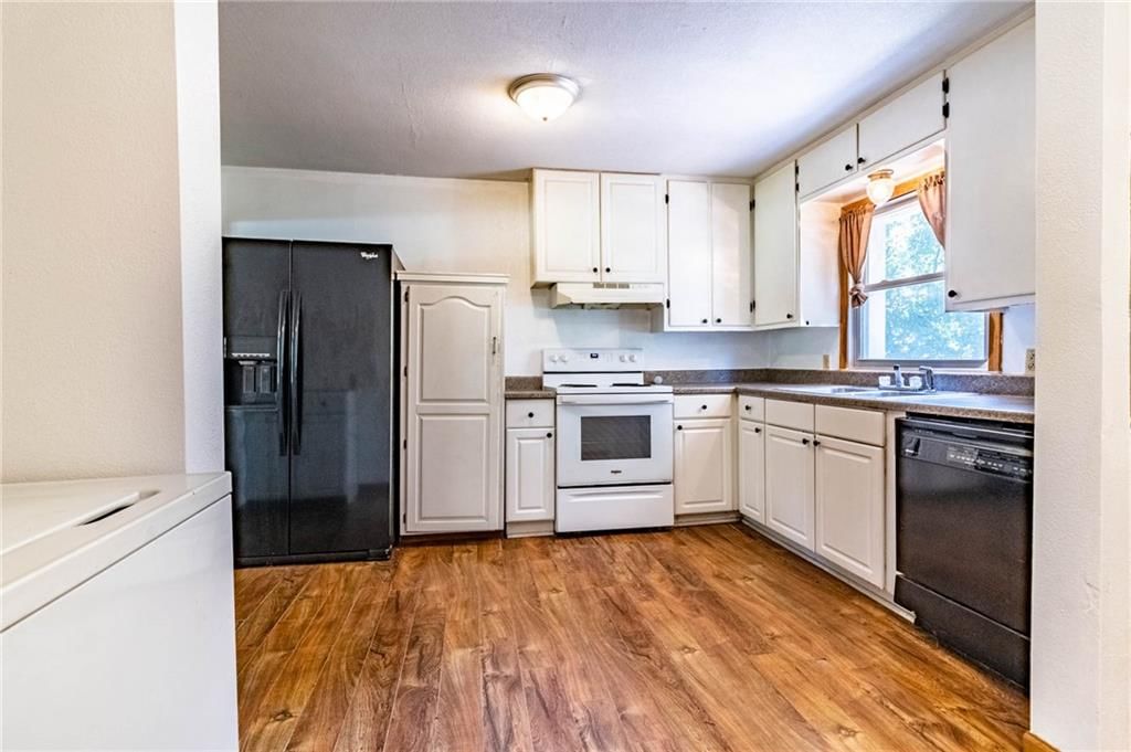 Photo 20 of 29 - 305 S Washington Avenue