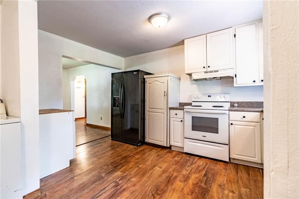 Photo 21 of 29 - 305 S Washington Avenue