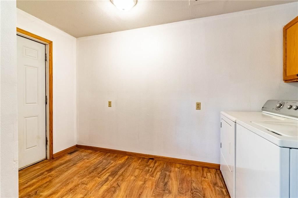 Photo 23 of 29 - 305 S Washington Avenue