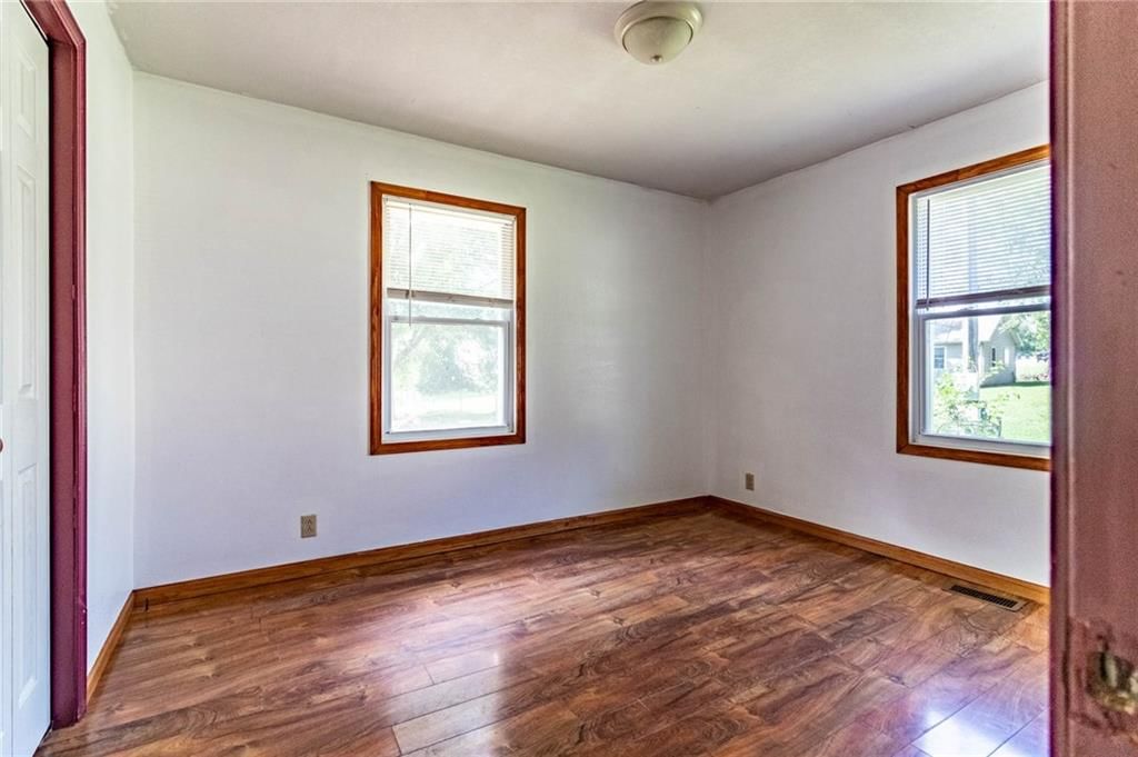 Photo 29 of 29 - 305 S Washington Avenue