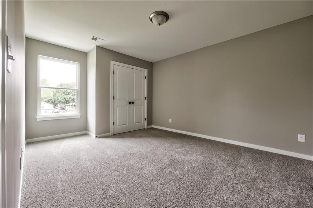509 W Smith Street — photo 20