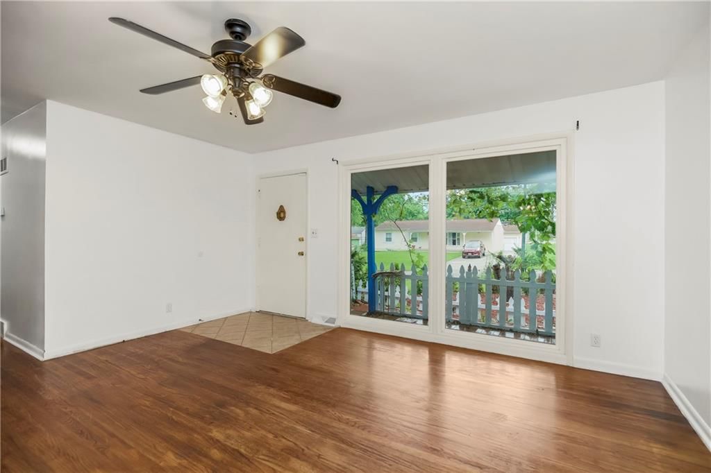 5521 N Wayne Avenue — photo 4
