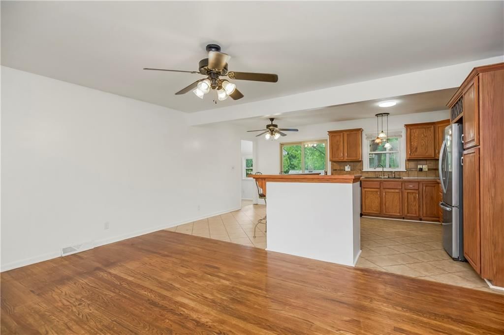 5521 N Wayne Avenue — photo 5