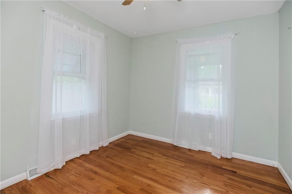 5521 N Wayne Avenue — photo 14