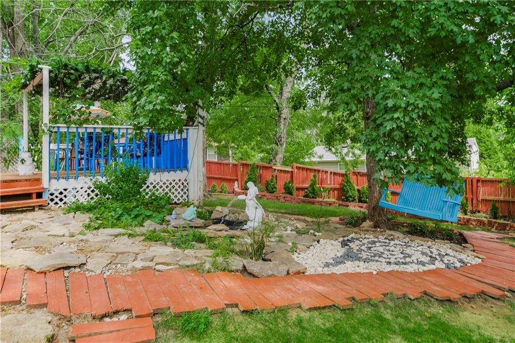 5521 N Wayne Avenue — photo 28