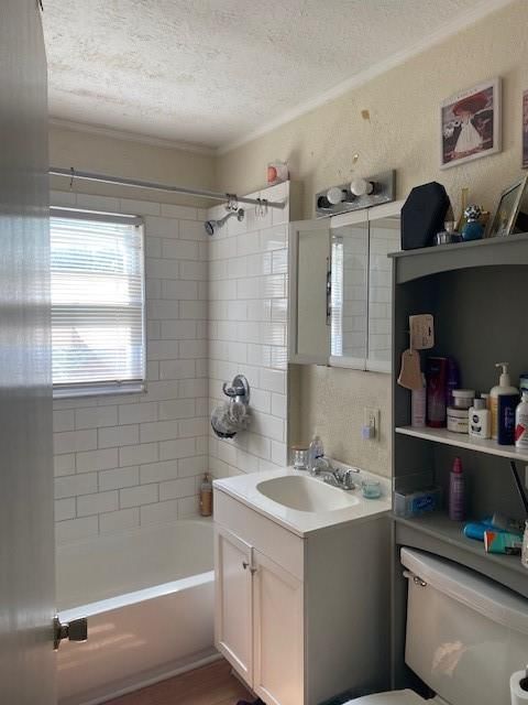 Photo 8 of 20 - 563 S Ash Avenue