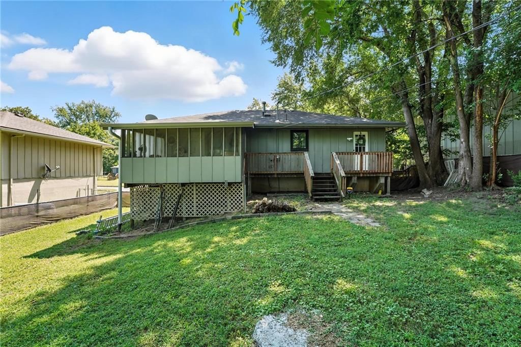 Photo 38 of 81 - 736 Pottawatomie Street