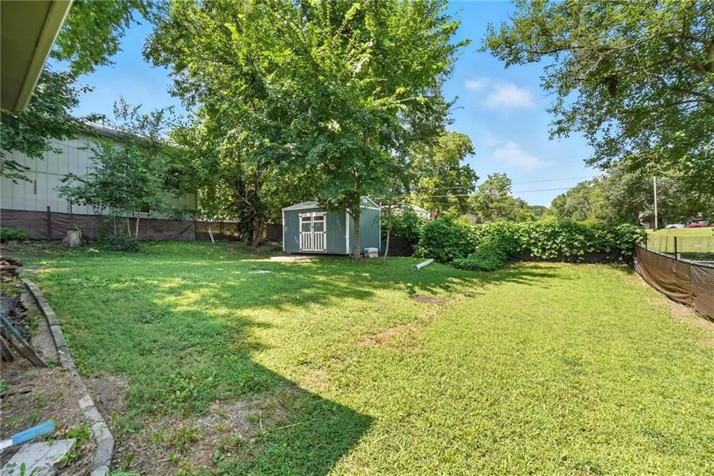 Photo 42 of 81 - 736 Pottawatomie Street