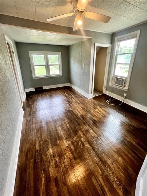 512 E 4th Street — photo 3