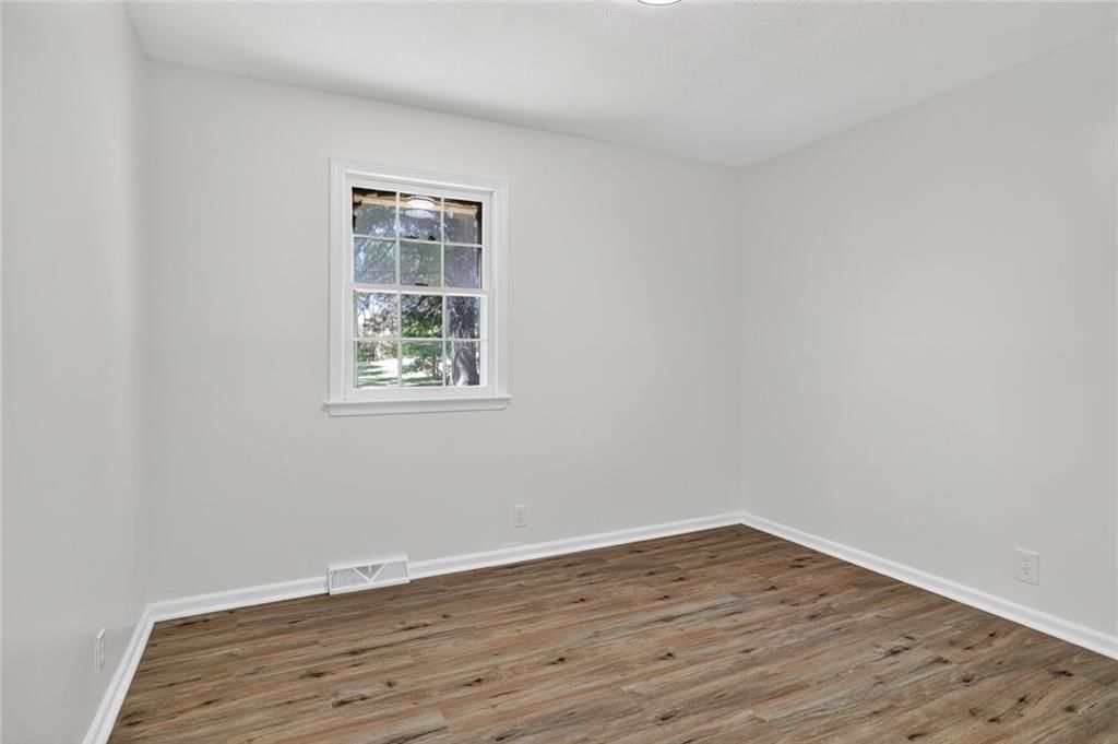 1311 N 150th Street — photo 13