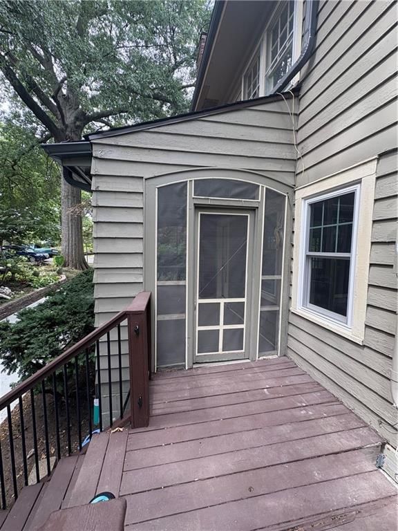 Photo 26 of 31 - 5617 Kenwood Avenue