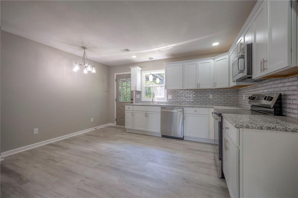 3421 Victoria Drive — photo 7