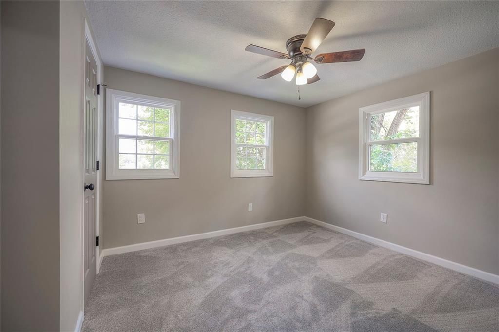 3421 Victoria Drive — photo 9