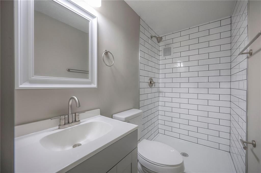 3421 Victoria Drive — photo 17