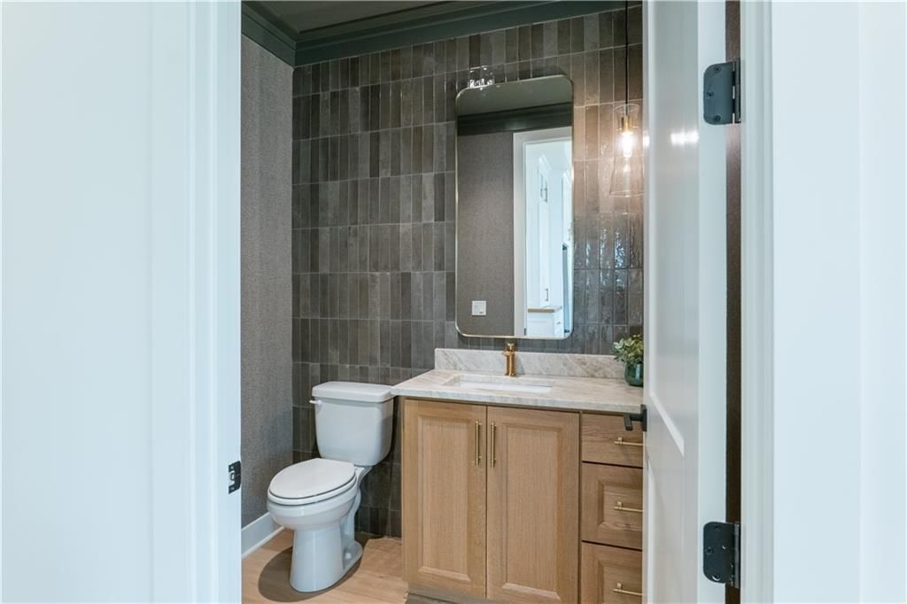 2756 W 133rd Terrace — photo 9