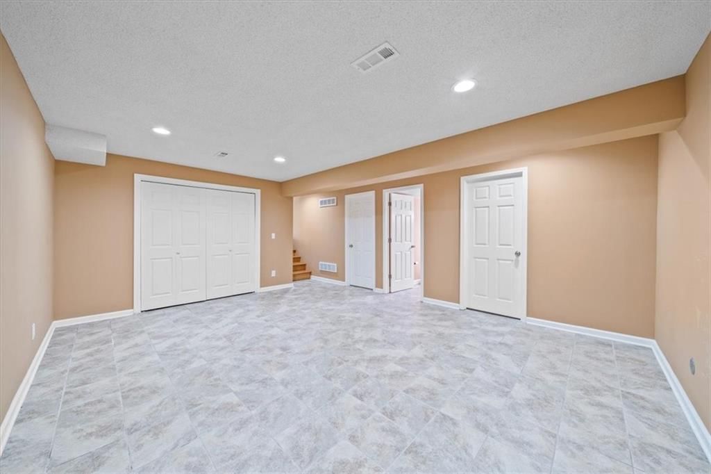 10508 NW 85th Terrace — photo 32