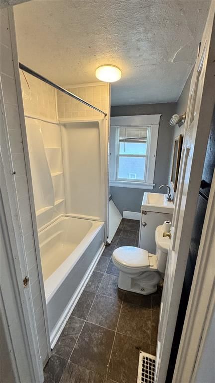 322 W 7TH Street — photo 14