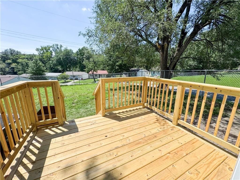 Photo 11 of 11 - 608 N Westwood Drive