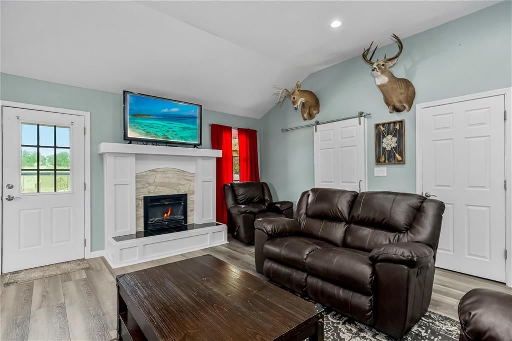 Photo 11 of 41 - 15612 NE 140th Terrace