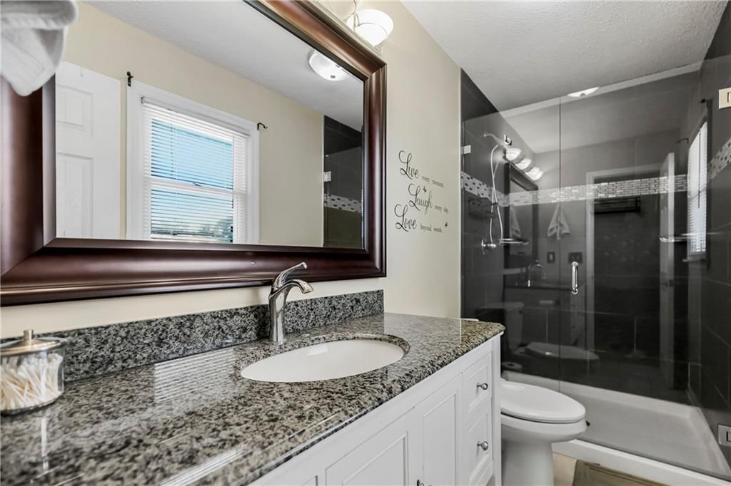 Photo 18 of 41 - 15612 NE 140th Terrace