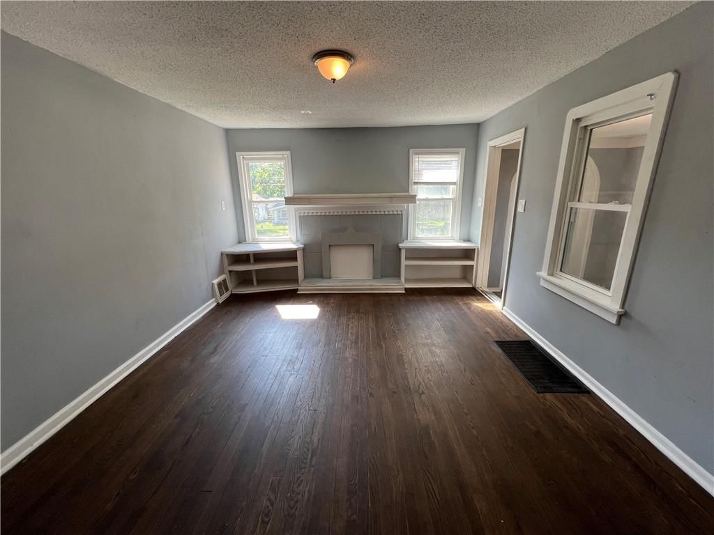 Photo 5 of 17 - 3045 N 51st Street
