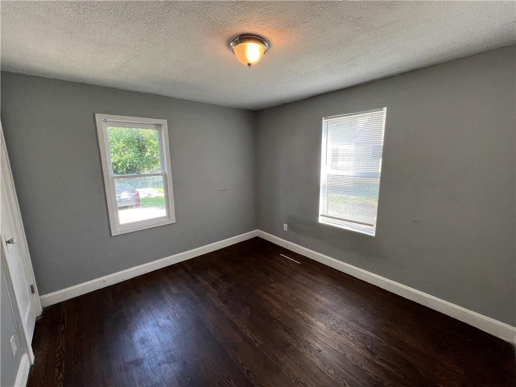 Photo 11 of 17 - 3045 N 51st Street
