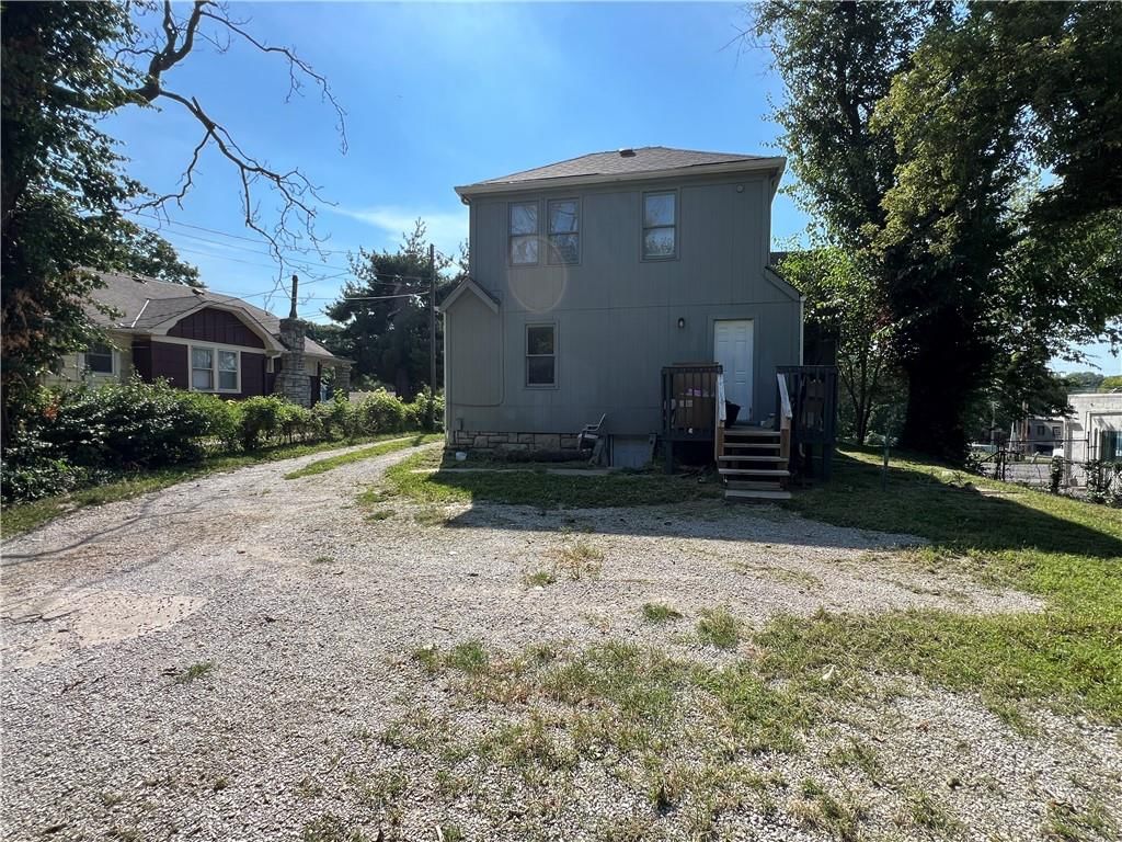 Photo 16 of 17 - 3045 N 51st Street