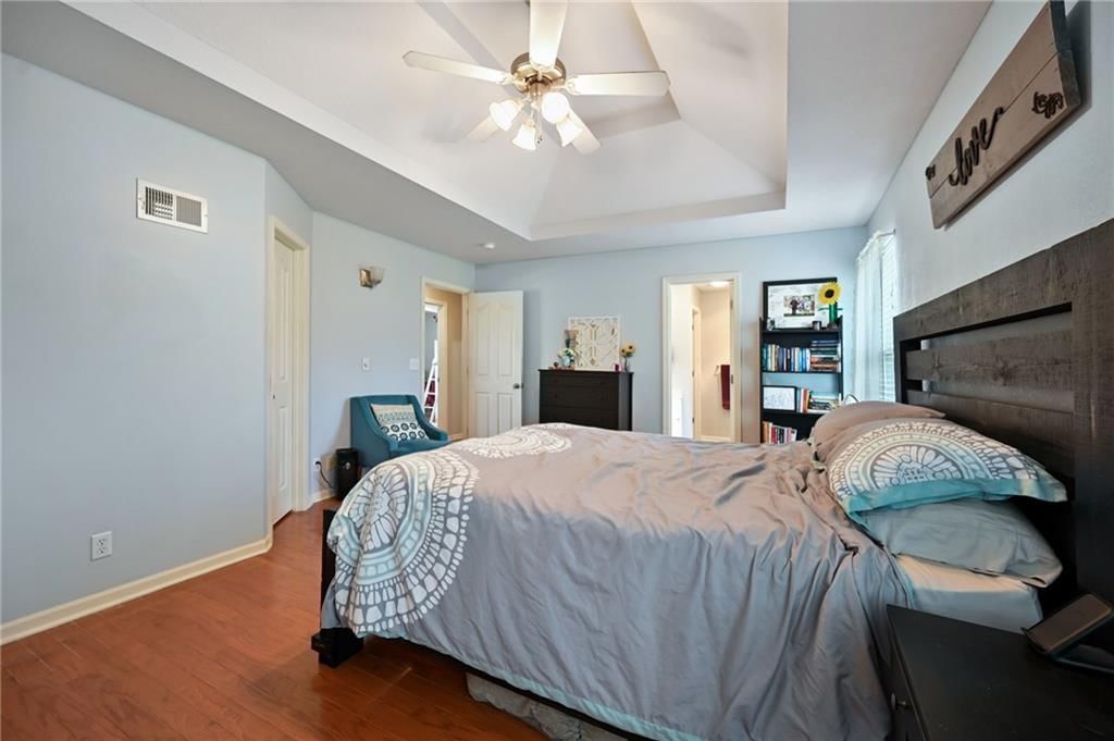Photo 11 of 23 - 514 JOHNSTON Parkway