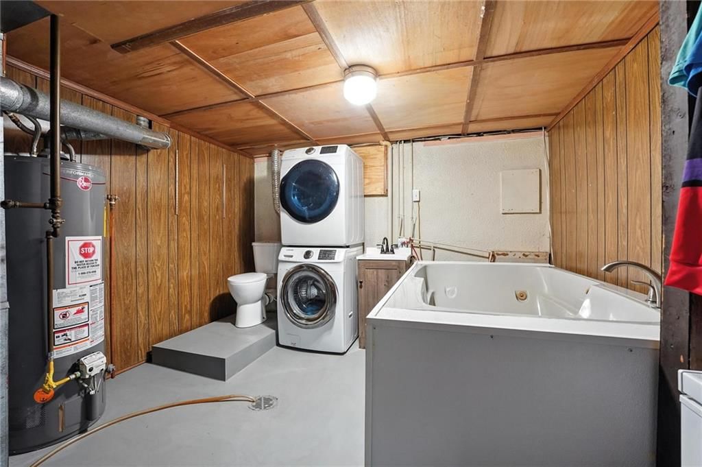 Photo 18 of 26 - 208 SW Gladstone Drive