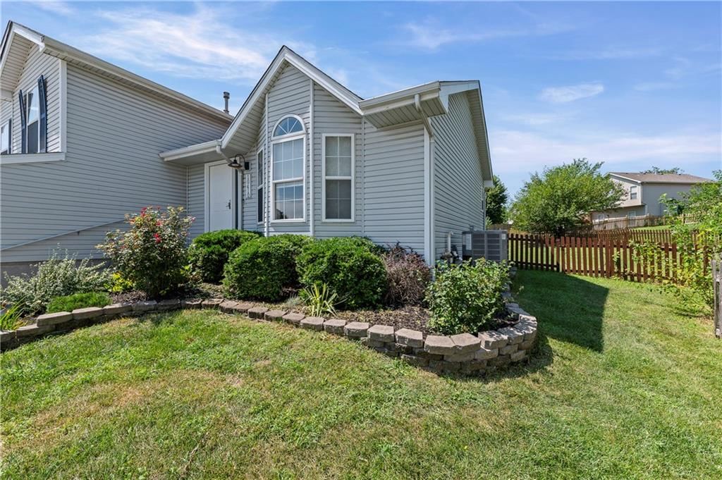 10410 NW 86TH Court — photo 3