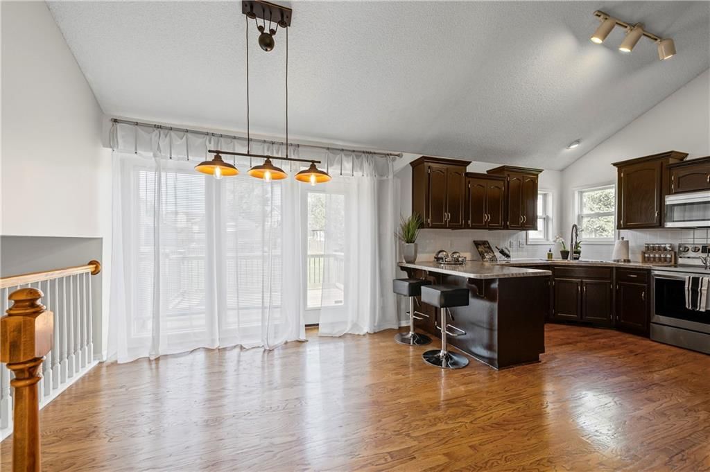 10410 NW 86TH Court — photo 7
