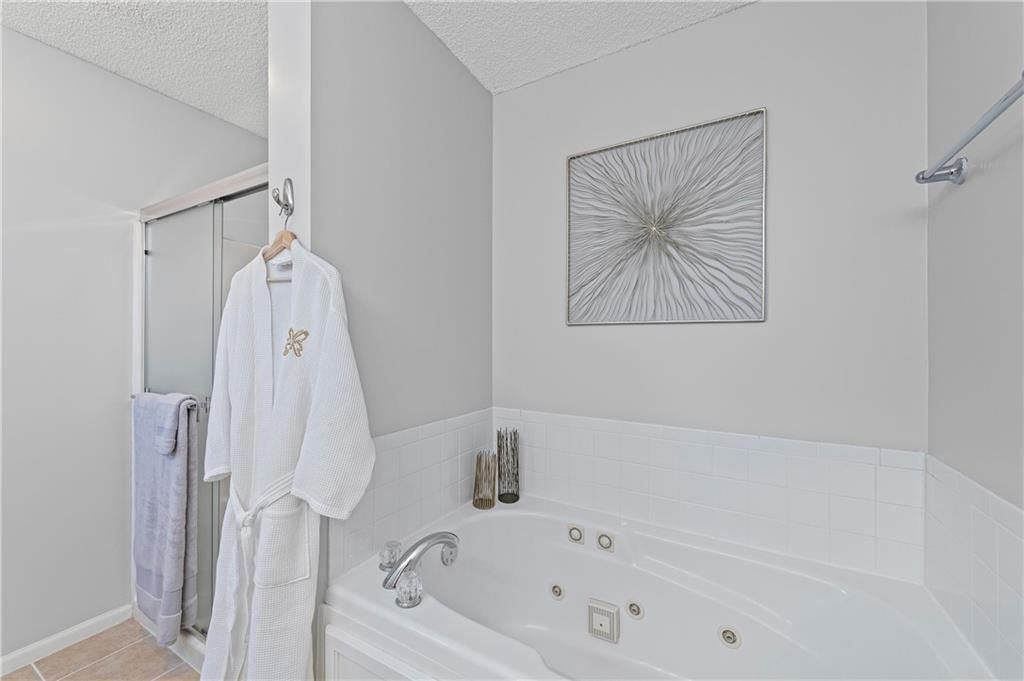 10410 NW 86TH Court — photo 20